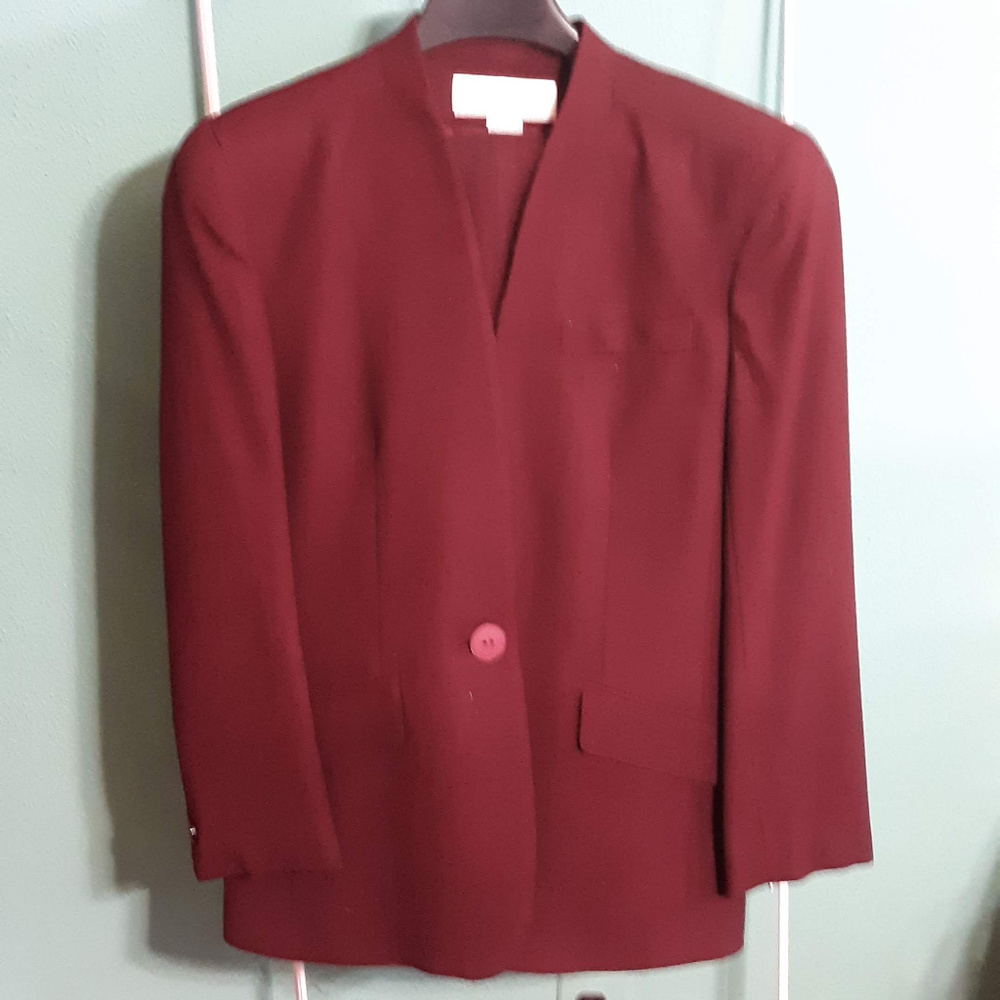 Jacket w front pleat pant